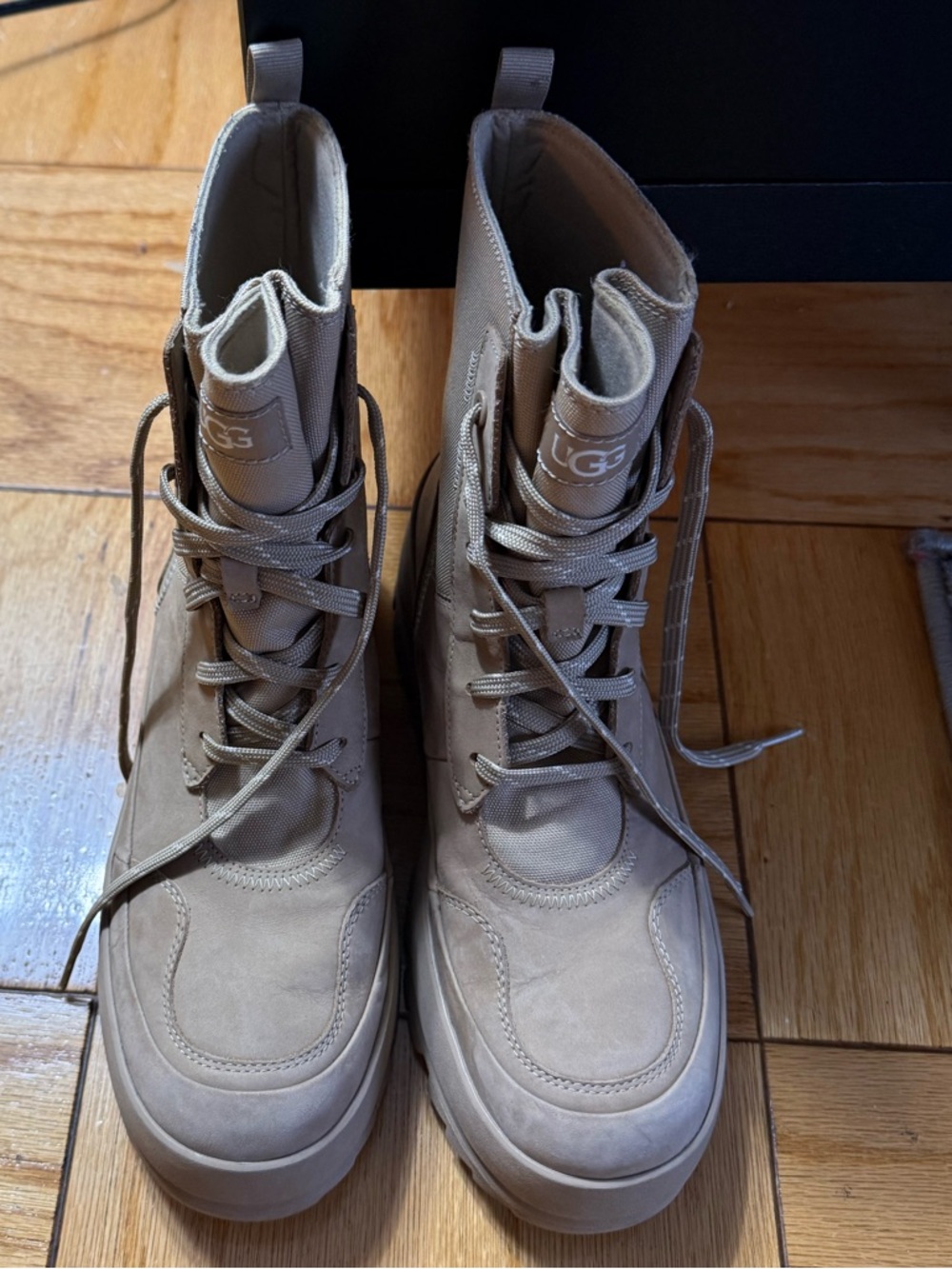 Barely used The Ugg lug size 8.5